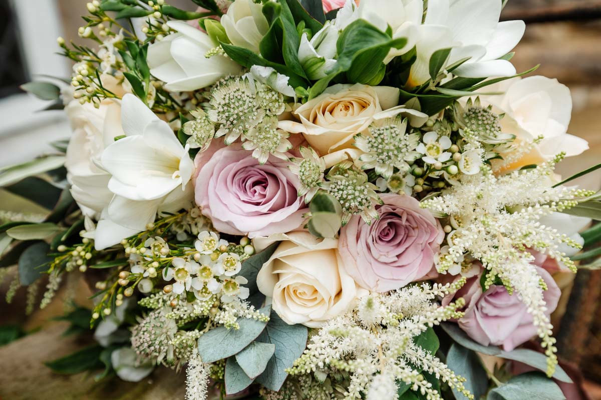 wedding flowers florist bluebells & Daisies 