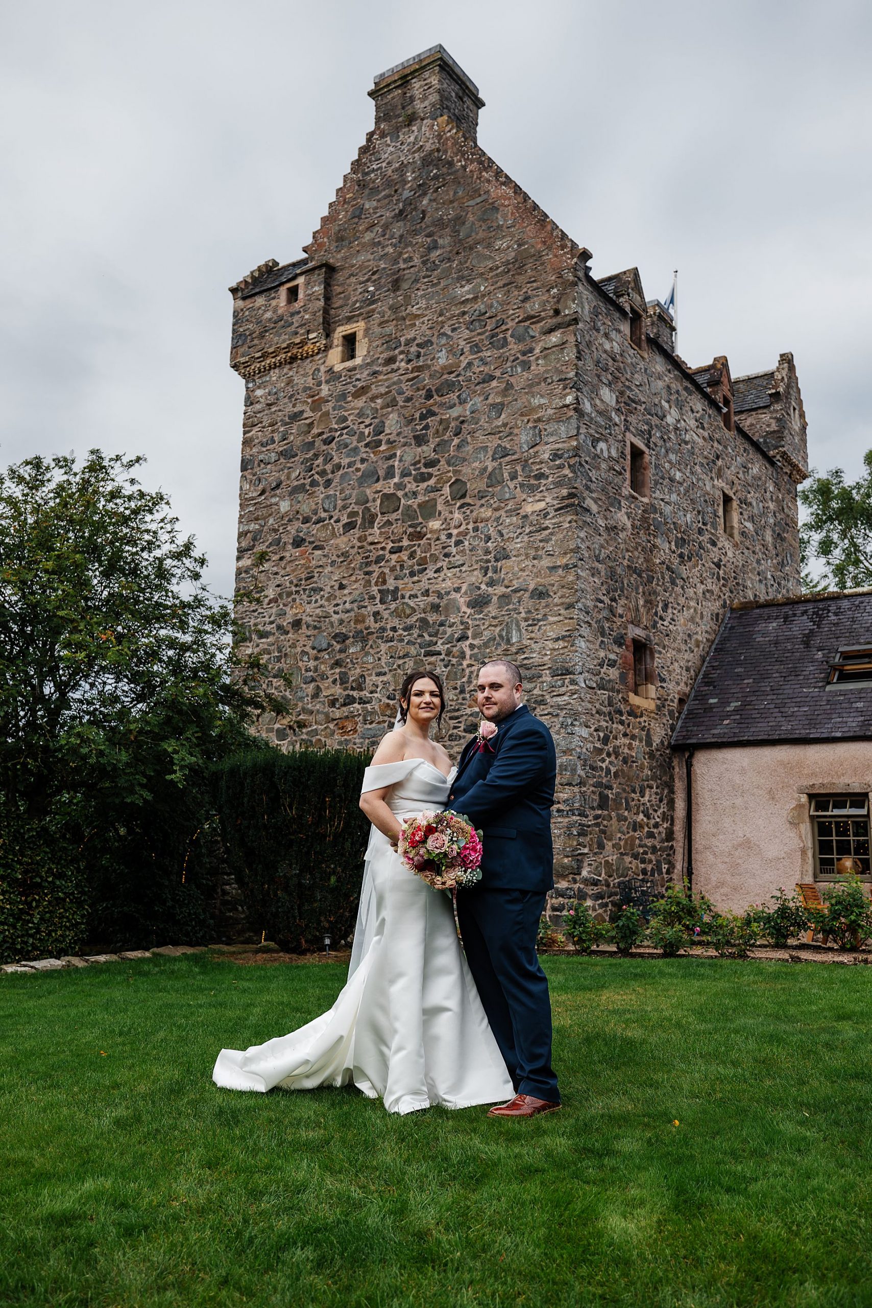 wedding venue bride groom portraits 