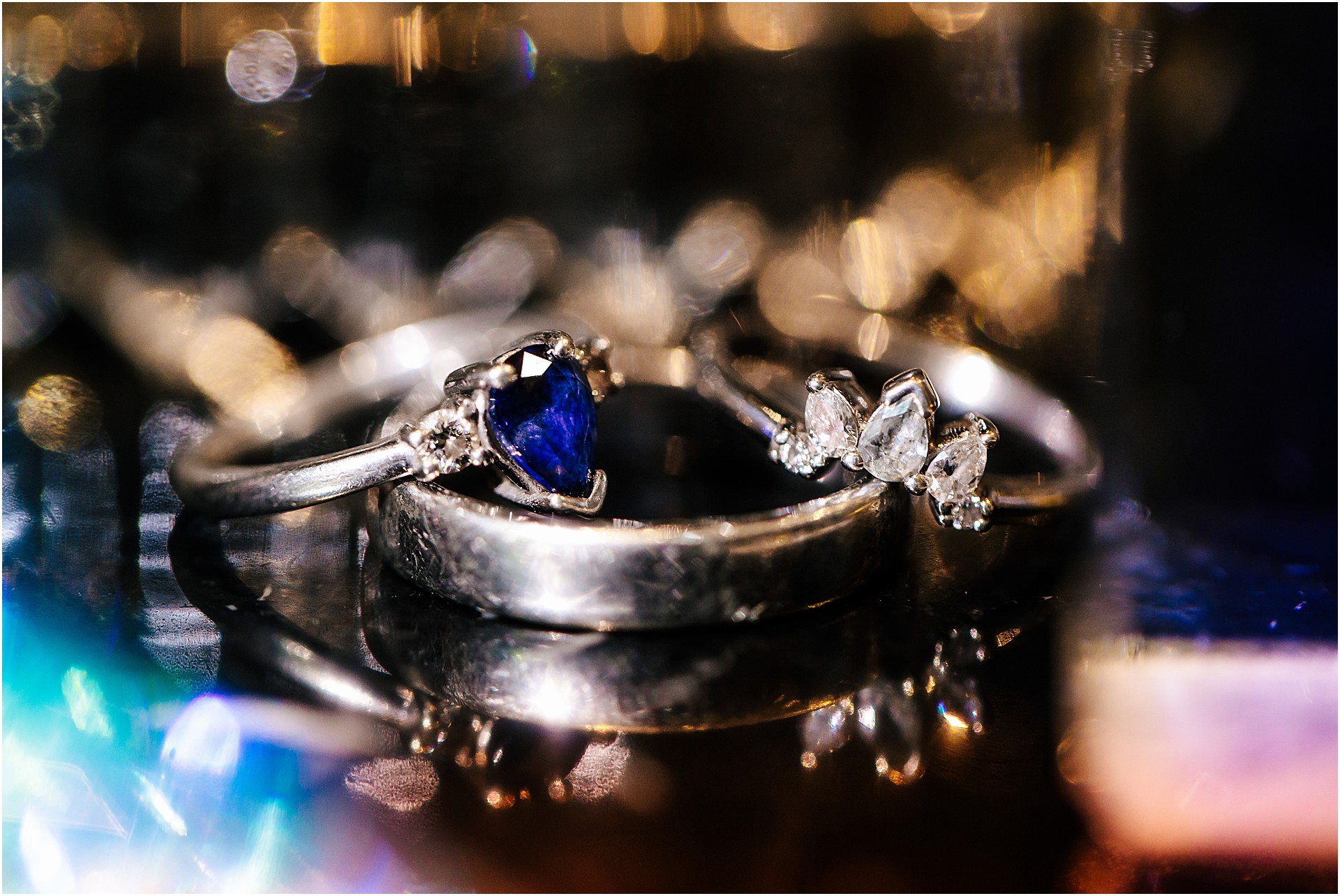 wedding rings blue dimond