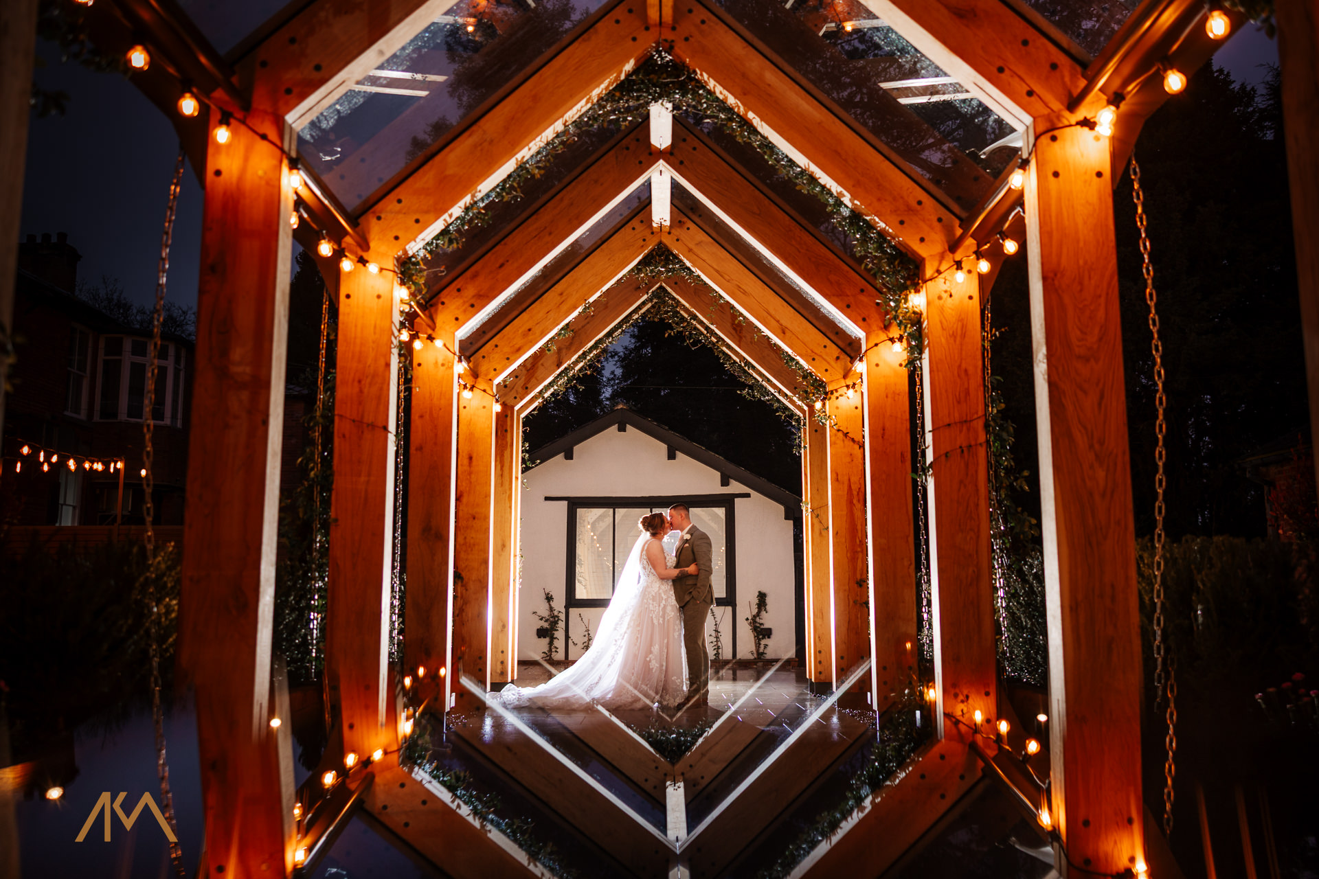 Rainy Morning Turned Perfect Spring Wedding at Bartle Hall
